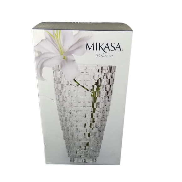 NWT- Mikasa Vase 11.8” - Picture 2 of 3